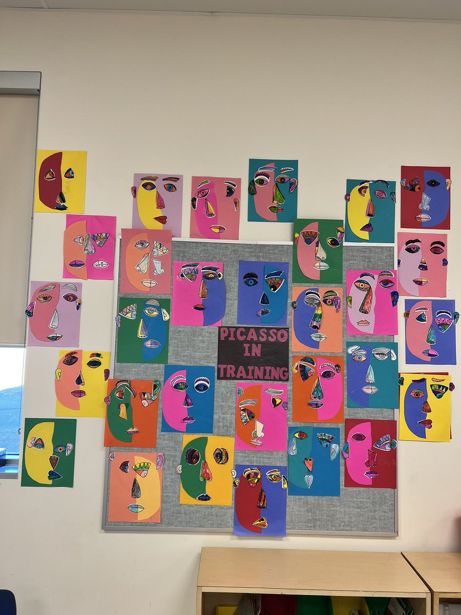 We are such artists!!  <a href="/EastLakeRVS/">East Lake School</a> <a href="/LoewenMc/">Lani Loewen-McKight</a> thanks for the idea!! #rvsed