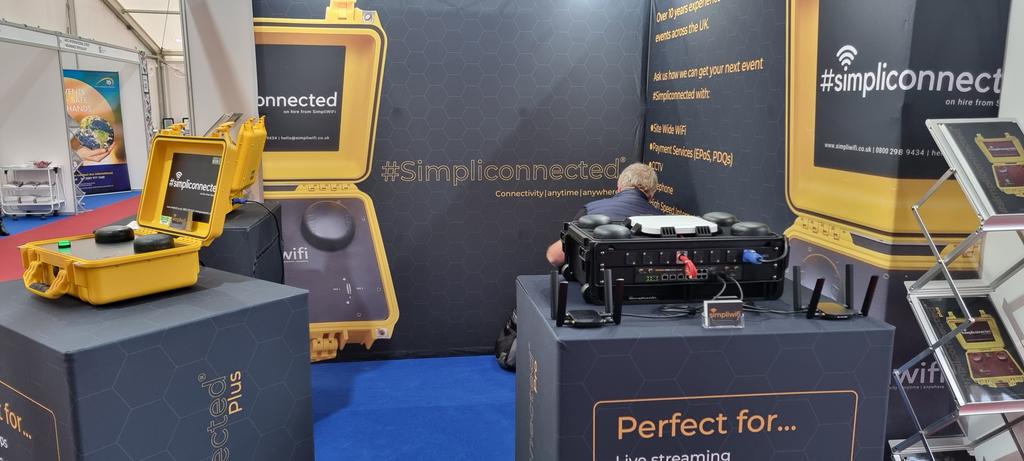 SimpliWiFi's tweet photo. Wow what a day 1, well done to @TheShowmansShow for a superb event. It was great to meet so many new faces and the old ones too ๐ looking forward to seeing what day 2 has in store ๐ #simpliconnected @Peplink #wifi #eventprofs https://t.co/4xWZNDnydT