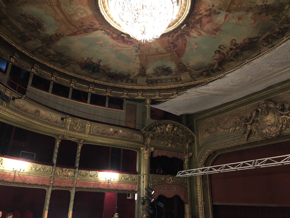 JuneLeighton3's tweet photo. Une pensée pour Jean #Teule disparu aujourd’hui et sa compagne Miou Miou … Disparu trop jeune.
Son livre « Le Montespan » est joué en ce moment au théâtre du gymnase Marie Bell à Paris https://t.co/tKx1NTv19B