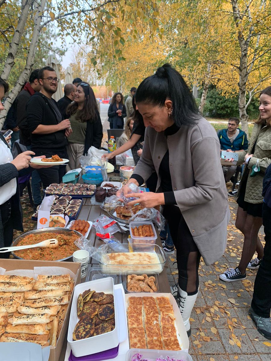 Bilkent_POLS's tweet photo. There was amazing food and great company at the annual potluck thanks to our grad students and faculty members!

We cannot wait to see new faces among us next year! https://t.co/DACESttyPN