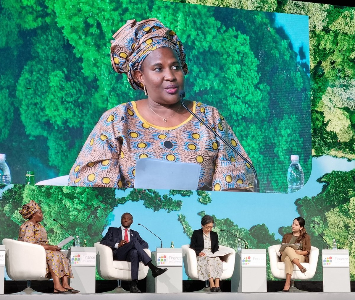 Mathilde_richle's tweet photo. "Changing the narratives in designing infrastructures by building with nature and local communities: corridors to keep the continuity of ecosystems, mangrove restoration could save an estimated US$65 billion p/y in storm and flood damage."
@aruhweza at #financeincommon2022 https://t.co/g4e0pq4H0p