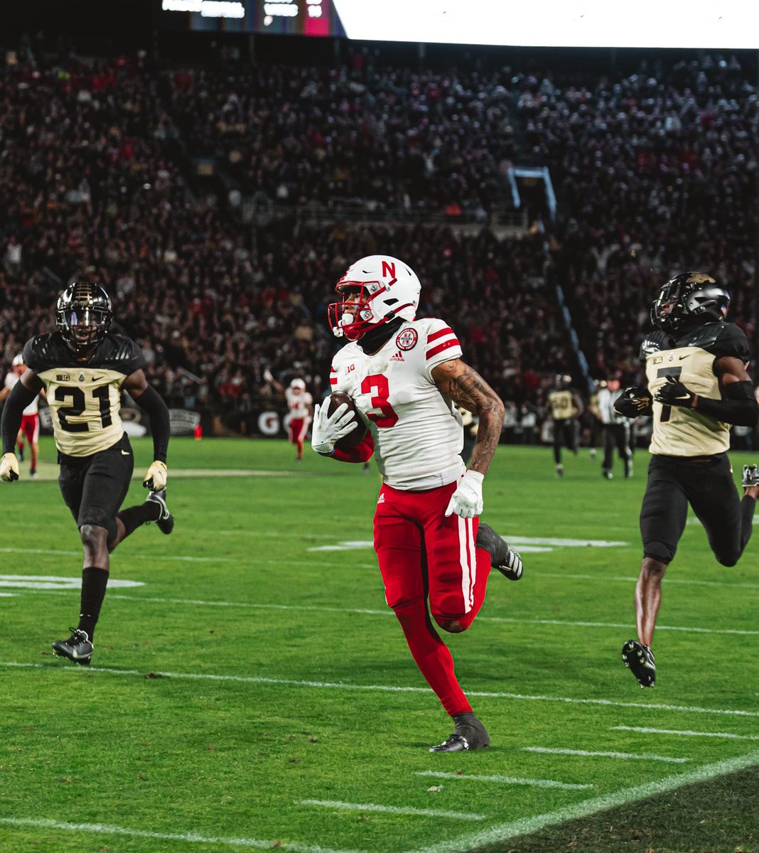 treythekiid3's tweet image. Happy Wednesday HUSKERNATION❤️