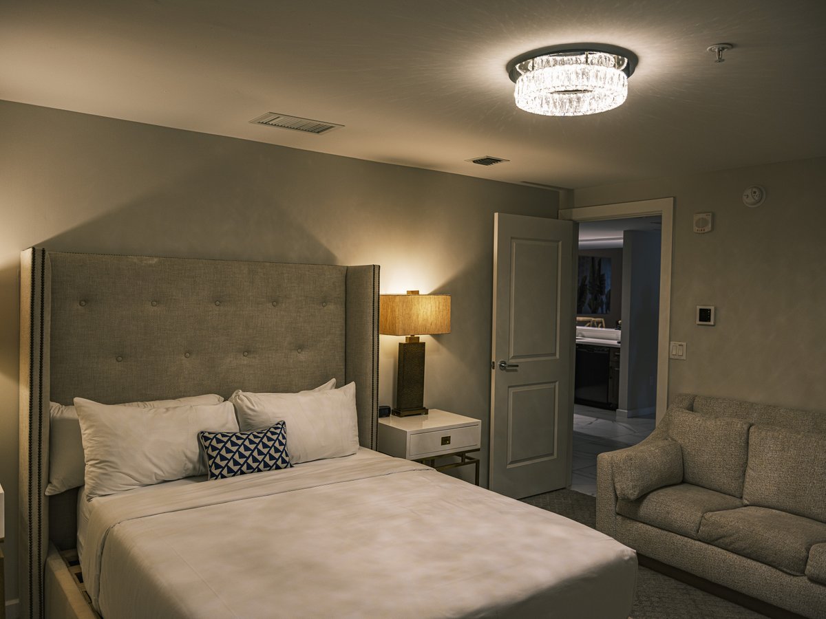 The Karol Hotel Twitter