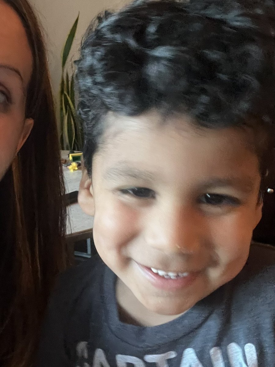rachhermann's tweet photo. We get to go home tomorrow faces! ❤️❤️❤️ #aunting https://t.co/L1o40j67hE