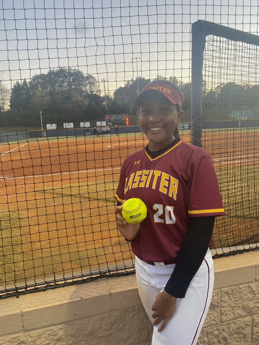 amber_adb's tweet photo. COLUMBUS BOUND!!! Had an amazing time playing in our super regional to get us to elite eight, while pitching our last two games against Creekview and hitting two home runs!!! @LassiterFastpi1 @LassiterSports @EastCobbBullets @MillenniumWay https://t.co/X1NWtjfGpA