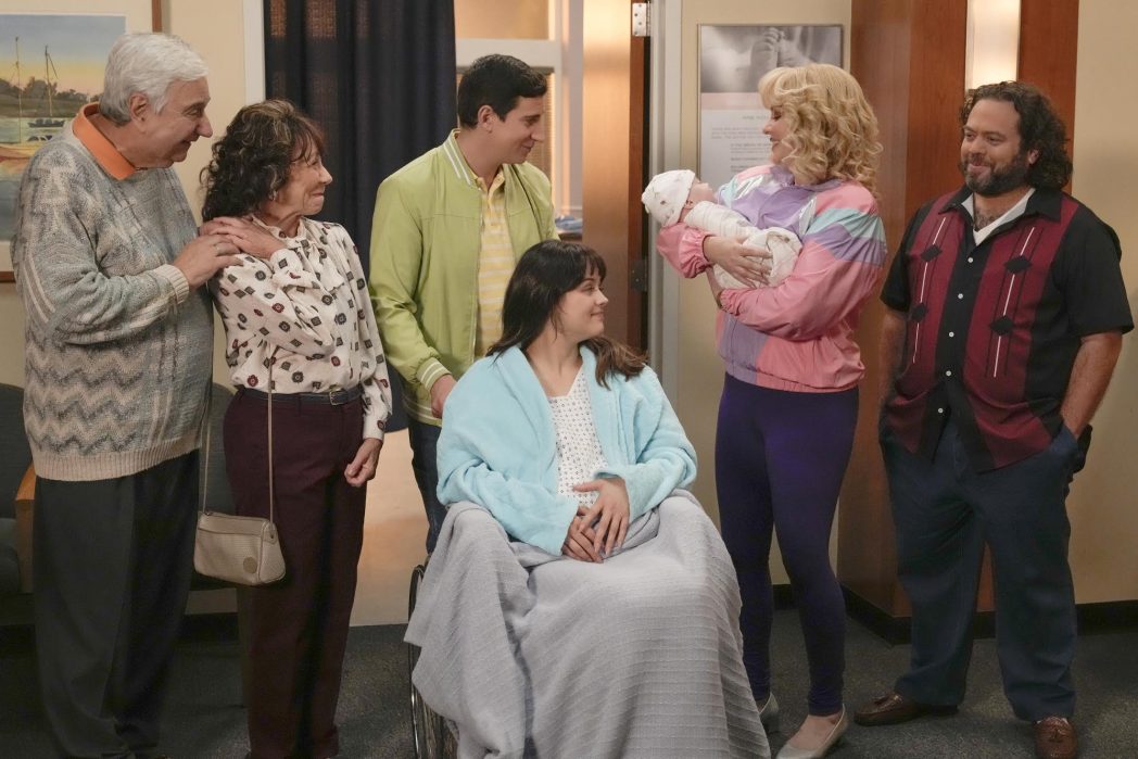 The Goldberg Uncle-ing Episode Interview with Wendi McLendon-Covey and Hayley Orrantia 👉funtasticlife.com/the-goldberg-u… #TheGoldbergs #Grandsmotherer