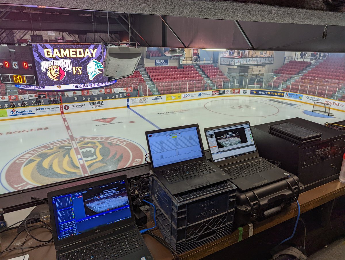 Nacho_Taco29's tweet photo. Live from the Bayshore, ready to roll in Owen Sound! 
#knights vs #attack

@video_coaches @LondonKnights @GameStratReplay @catapultsports
#ohl #regularseason #game6 https://t.co/WqhB5Heu3p