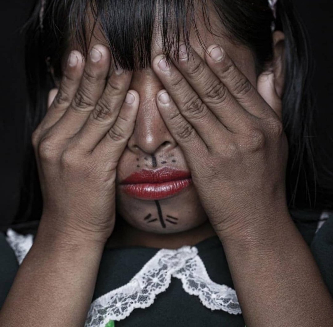 GuzmanAvanza's tweet photo. Los Embera son los descendientes directos de Los #Quimbaya, quizás la Nación con la orfebrería precolombina más sofisticada. 

Hoy son un pueblo despojado y cargado con todas las violencias posibles, sumado a una alcaldesa y secretarios de gobierno que han burlado su dignidad. https://t.co/nBIAAh84sD