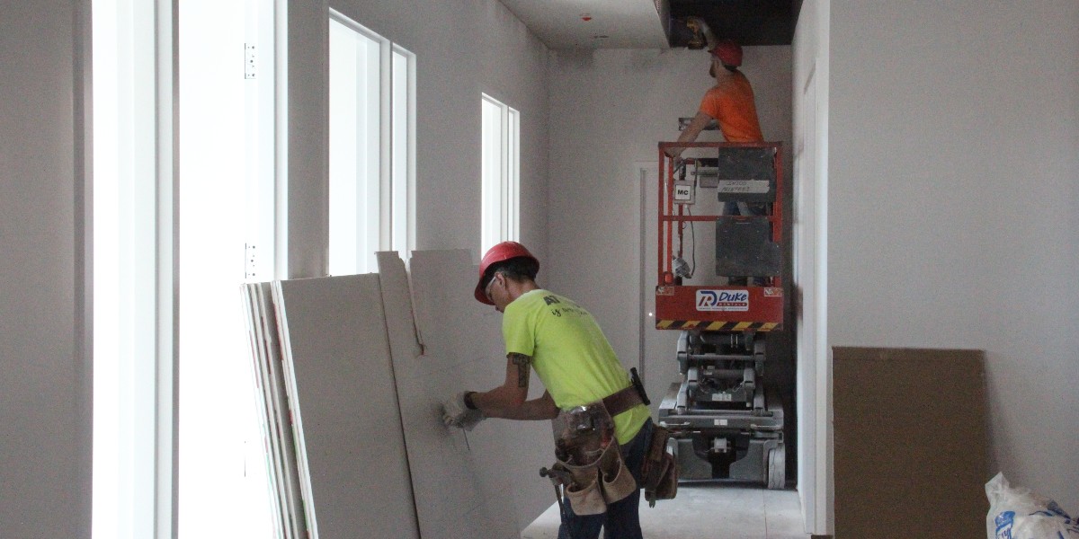 MidAmCarpenters's tweet image. The new Johnson County Public Library in Olathe, KS, is taking shape. An intricate project like this is a perfect fit for Union Carpenters, the brightest bunch in the building trades! 💪😎
#WeBuildStrong #UnionProud #MidAmCarpenters