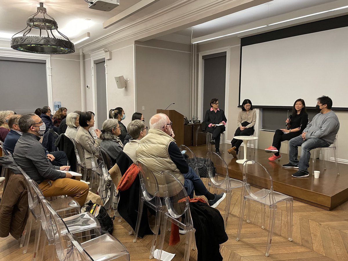 aaaricuny's tweet photo. “Celebrating Our Roots” panel discussion on the 40th anniversary of the 1982 Chinatown Garment Worker Rally #garmentworkerstrike #garmentworker #chinatown #chinatownnyc #strike #rally #laborrights #maengai #vivianlouie #donaldkwan #treyalam #taiyona #1982 #columbiauniversity https://t.co/6hMFsFliVN