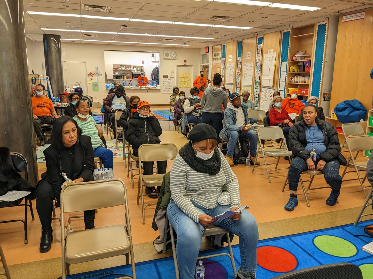 CASAbronx's tweet photo. We're here at the @NewSettlementNY community center kicking off our monthly CASA general meeting!! It's so important to us to have at least 1 meeting a month the is hybrid - both in person & on zoom - to be as accessible as possible to our members! #CASApower #LaUnionHaceLaFuerza https://t.co/Dn0r0oHxcP