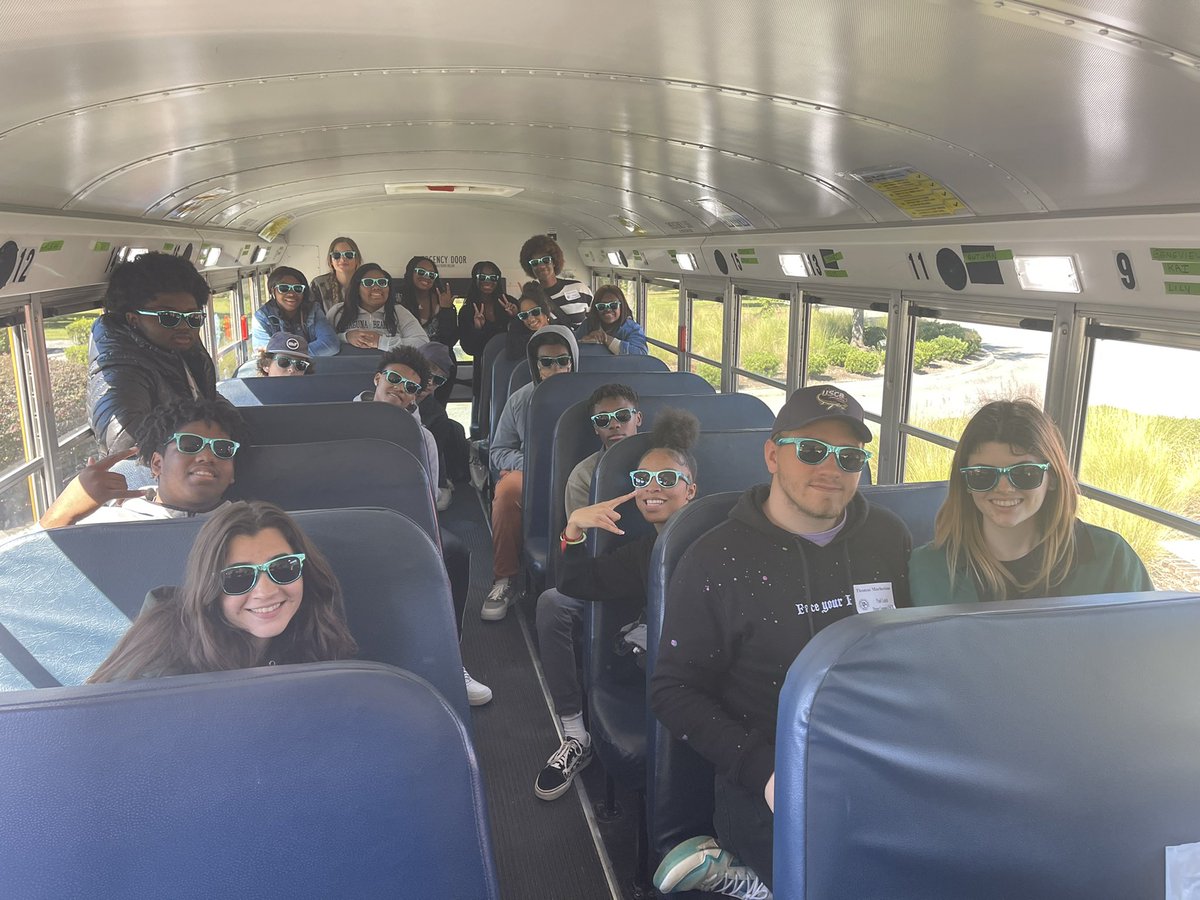 College visit to <a href="/USCBeaufort/">University of South Carolina Beaufort</a> today. Our students represented <a href="/RichmondHill_HS/">Richmond Hill High</a> well! Polite, professional, and inquisitive. 🤩  Thank you to the ambassadors and staff for welcoming us. ALSO: 🗣 In-state tuition for Bryan, Chatham, and Effingham residents!! 💰