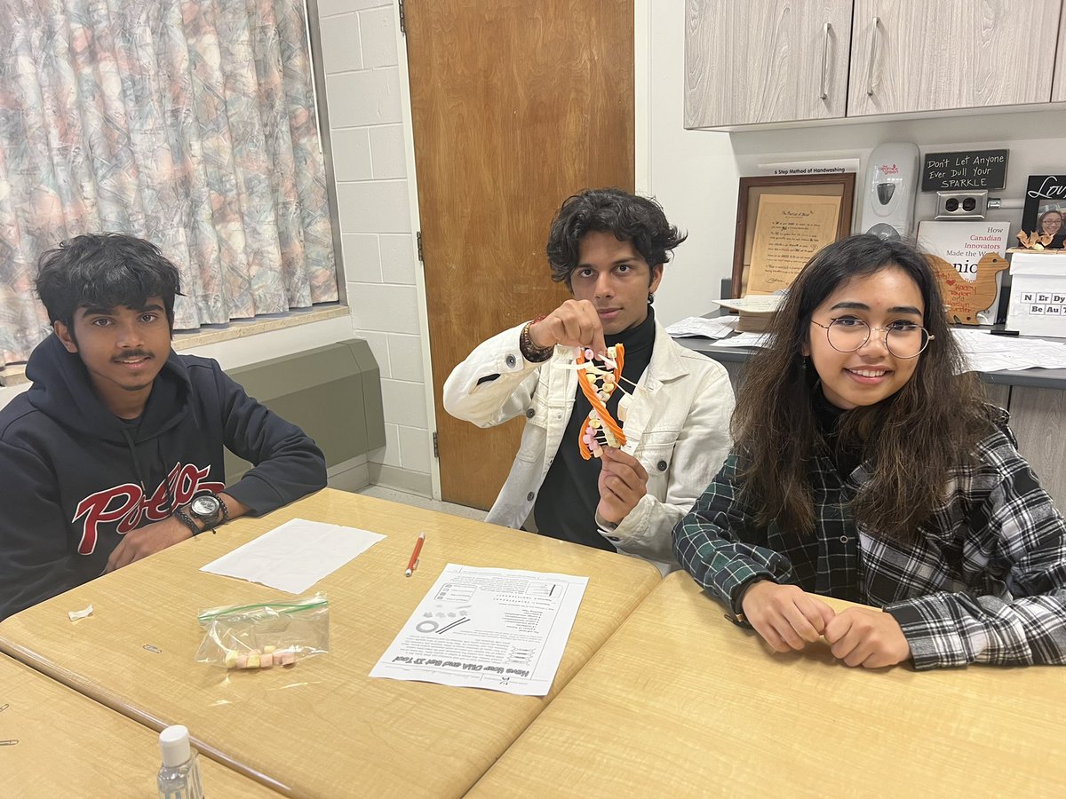 Ms_Sattin's tweet photo. Made some DNA and ate it too 🧬 https://t.co/LzJm7Eznw0