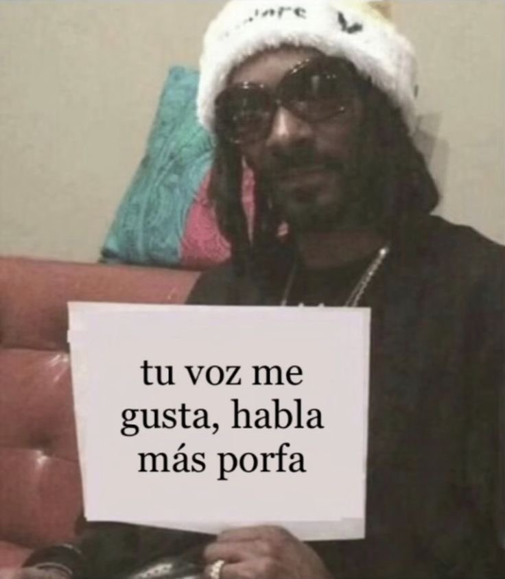 patheticsky_'s tweet photo. Yo y los gatos asustados cuando Christian habla en español:

 #WelcomeToPeruDPR https://t.co/s8jXsBHJHW