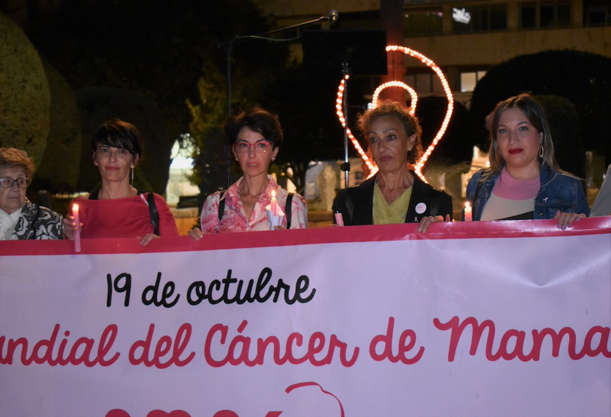 #Albacete se tiñe de rosa en el Día Mundial Contra el Cáncer de Mama <a href="/AytoAlbacete/">Ayuntamiento de Albacete</a> <a href="/Amacalbacete/">AMAC ALBACETE</a>  <a href="/Vicente_Casan/">Vicente Casañ</a> <a href="/AlbaceteBPSAD/">Albacete Balompié 🤍</a> lacerca.com/noticias/albac…