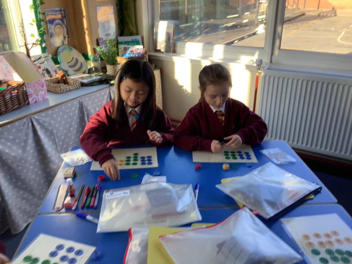 AllSaintsTraff's tweet photo. Using our place value counters in year 4 to help with column addition #mathematicians #columnaddition #exchange https://t.co/dOLxHByXY9