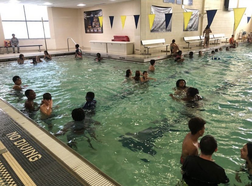 RomboutMS's tweet photo. Today our 7th graders went on their Hiking and Swimming Field Trip! Thank you @RomboutPE! @BCSDBulldogs https://t.co/HyyQrGhIuv