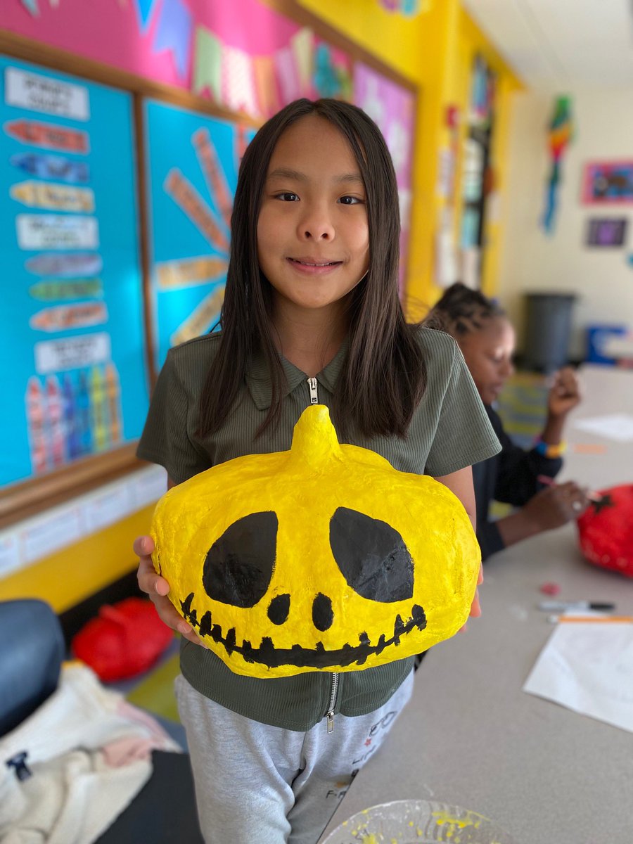 JCSchools_'s tweet photo. .@JCSouthSchool fifth grade students enjoyed painting their plaster pumpkins this week! The plaster pumpkins have been a multi-week project and the students are so proud of their work. We love seeing students get creative! #WeAreJCSchools https://t.co/IPlv2lP3KT