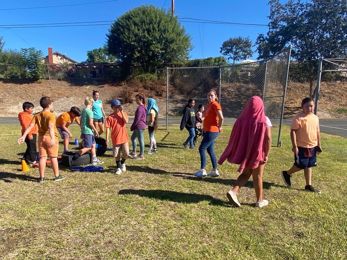acaciamagnet's tweet photo. 🧡 It’s Unity Day! 🧡 It was so great to see orange everywhere you looked today! While this is one special day to promote kindness, acceptance, and inclusion, we can work on those every day. 🤗🧡 #CVUSDUnityDay #AcaciaCubs #CVUSDForward https://t.co/lSO78ObUyF