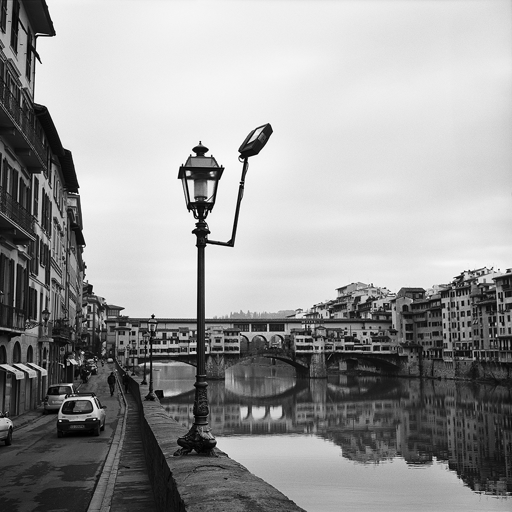 sunkim_art's tweet photo. GM!!!☀️
Firenze, 2007
#sunkim #photography #blackandwhite #film #street #travel #art #fineart #nft #superikontaiv #tessar #6X6 #opensea #spatial #firenze #italy https://t.co/etGVwWtHSd