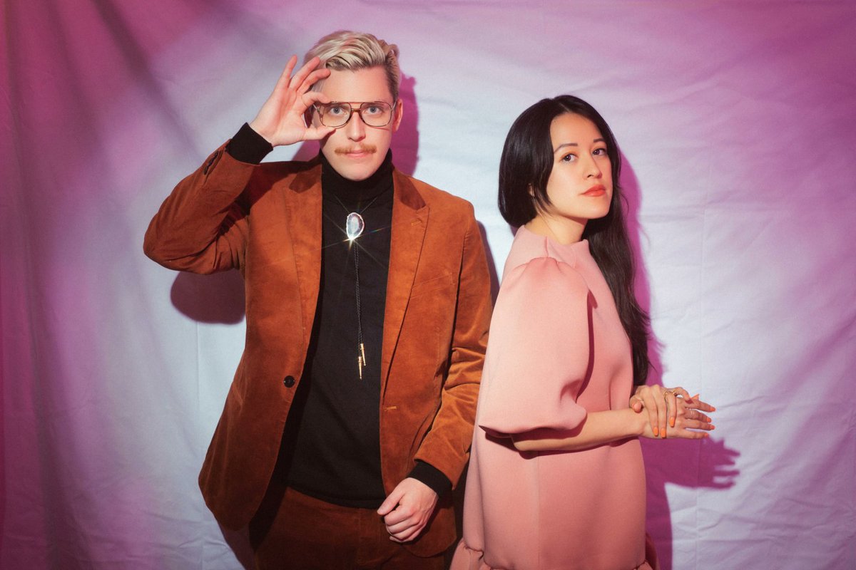 Today's video of the day comes from indiepop duo <a href="/tinyghostsss/">Tiny Ghosts</a> (Dayan Marquina and Eric Morgan): ‘What For?’. 

Review by Reva May

loudwomen.org/2022/10/20/tin…