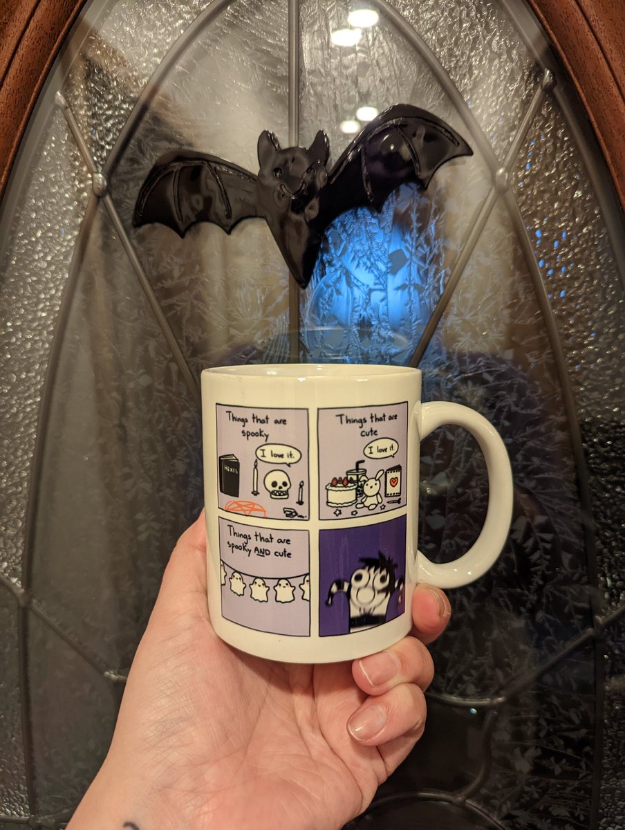 FarFlungHope5's tweet image. Absolutely compelled to purchase this mug from @SarahCAndersen  the other day, and zero regrets now it has arrived. #SpookyAndCute