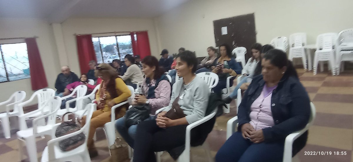 mercedesantia's tweet photo. En el Municipio de Villa Sara, Treinta y Tres, linda reunión con el equipo de DGDR, conversando sobre el registro de productor familiar y los beneficios que brinda y del crédito EMPODERA, para mujeres rurales, compromiso cumplido del Plan Nacional de Género Agro.
En Marcha! https://t.co/L06zXyUmBq