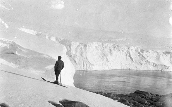 Embassy of Switzerland in Australia (@swissembassyaus) on Twitter photo *Mertz Fellowship call for applications* - 10 days left!
🇨🇭🇦🇺 collaboration with <a href="/SwissPolar/">Swiss Polar Institute @swisspolar.bsky.social</a> and @Swissnex for early-career researchers interested in polar and high-altitude regions. Submission closes on 30 October 11pm (CET). <a href="/AusAntarctic/">antarctica.gov.au</a>
More here 👇
eda.admin.ch/.../2022/Septe… *Mertz Fellowship call for applications* - 10 days left!
🇨🇭🇦🇺 collaboration with <a href="/SwissPolar/">Swiss Polar Institute @swisspolar.bsky.social</a> and @Swissnex for early-career researchers interested in polar and high-altitude regions. Submission closes on 30 October 11pm (CET). <a href="/AusAntarctic/">antarctica.gov.au</a>
More here 👇
eda.admin.ch/.../2022/Septe…
