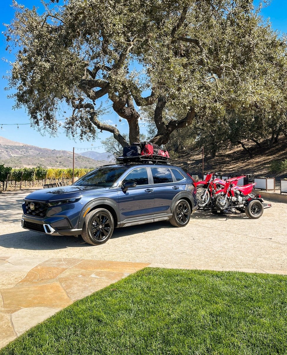 Bold, rugged, and ready for fun! The all-new 2023 #HondaCRV! 📸: @edmunds