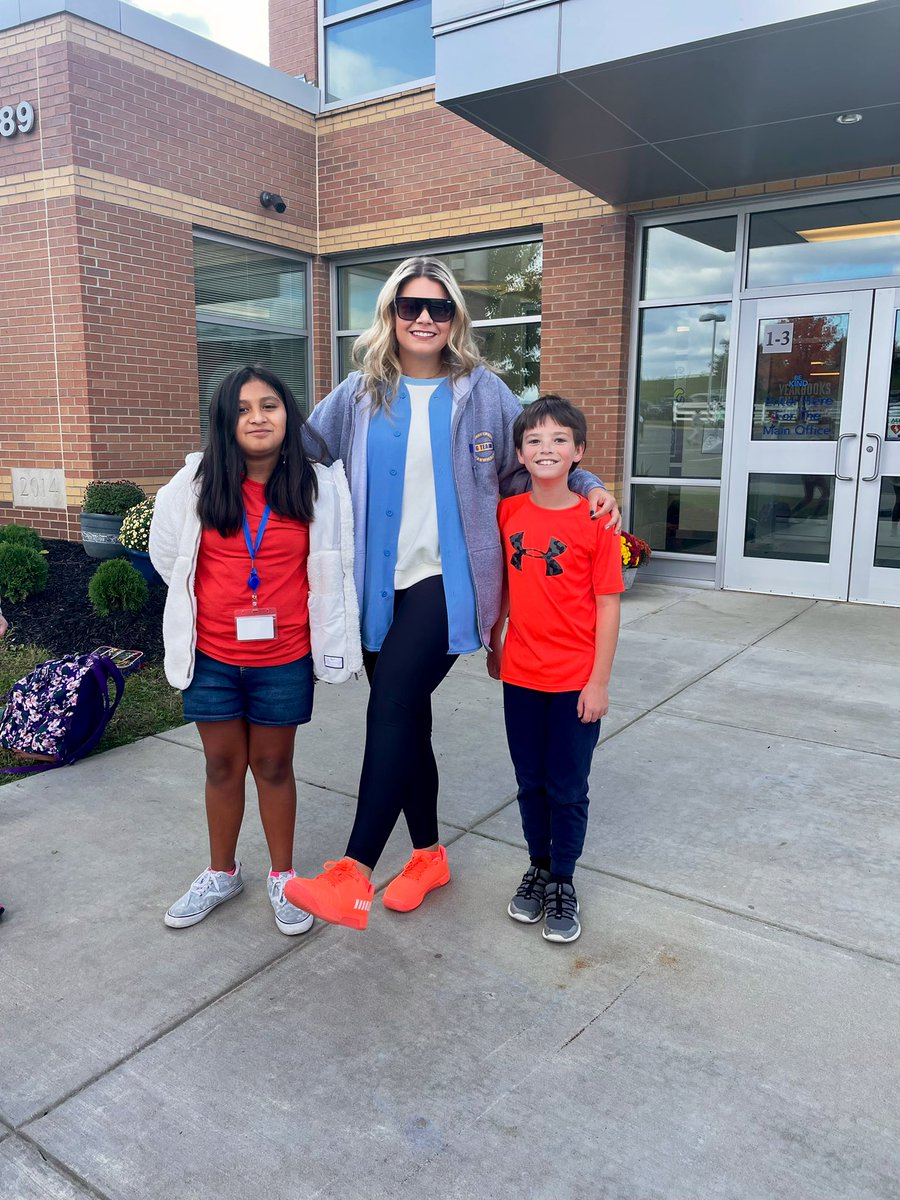 DASD_ShDunn's tweet photo. Wearing orange for Unity Day at @Downingtown6GC! It’s important to show kindness and acceptance every single day! And of course I had to rep the @Phillies too! #NarwhalNation #DASDPride #Phillies https://t.co/hHaCqZgFox
