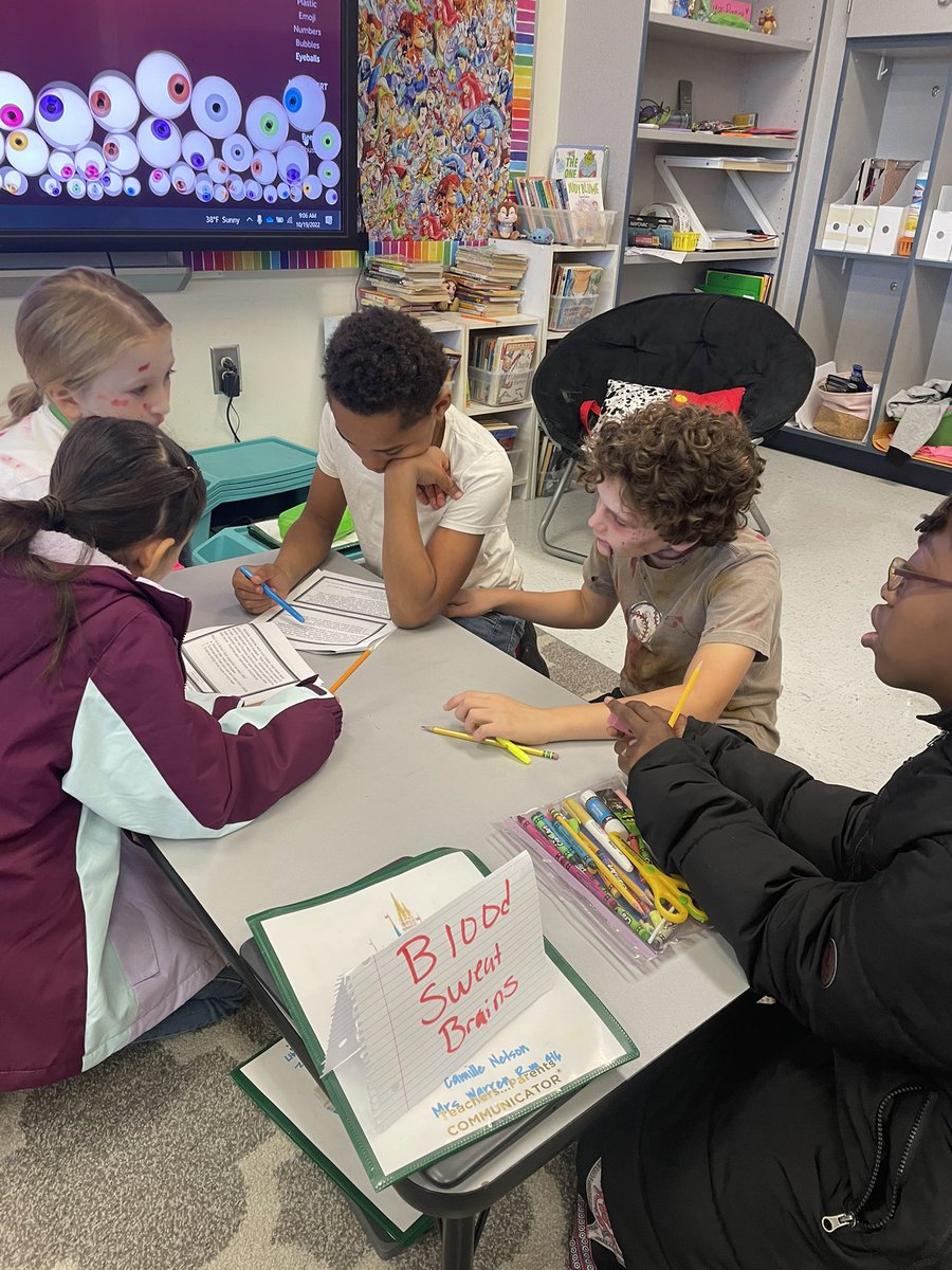 ectyson22's tweet image. Zombie Day for the WIN in @peppyhollyp and @swarren031205 fourth grade classroom. Enjoyed seeing the mixture of ELA and Math and students eager and engaged to answer their questions! These students will remember this day for sure! @jss_small