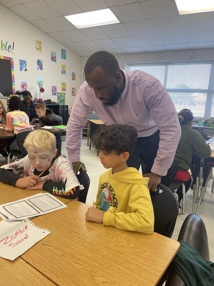 ectyson22's tweet image. Zombie Day for the WIN in @peppyhollyp and @swarren031205 fourth grade classroom. Enjoyed seeing the mixture of ELA and Math and students eager and engaged to answer their questions! These students will remember this day for sure! @jss_small