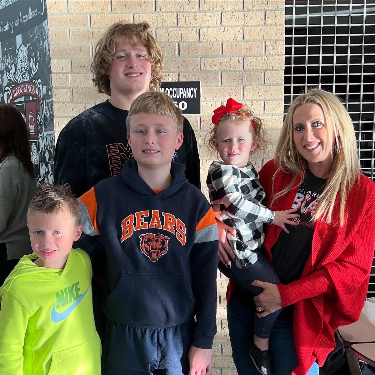BeautyBabesBall's tweet photo. Love my #6. I hope @brookingsfball loved their cookiesπΎβ€οΈππ€π¦πΌ
#gobobcats #raisetheflag #hsfootball #footballmom #jaxtonjay #lovehim #senioryear #gameweek #footballseason https://t.co/ryeFt6vX3M
