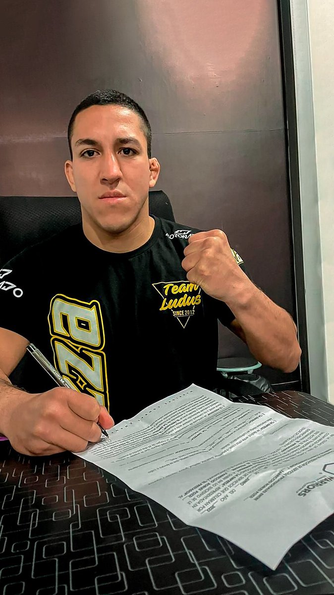 wccperu's tweet photo. 🔥 SIN MÁS RODEOS ‼️ @fabriccioroblesmma subirá a defender la blanquirroja 🇵🇪 este 08/12 en #WCCPeru7 .
🎟 Entradas disponibles próximamente.
#WCC #WCCPeru #WarriorPony #MMA #mmaFighter #JiuJitsu #MuayThai #Boxing #mmaDrills https://t.co/lPEMQNrnKA