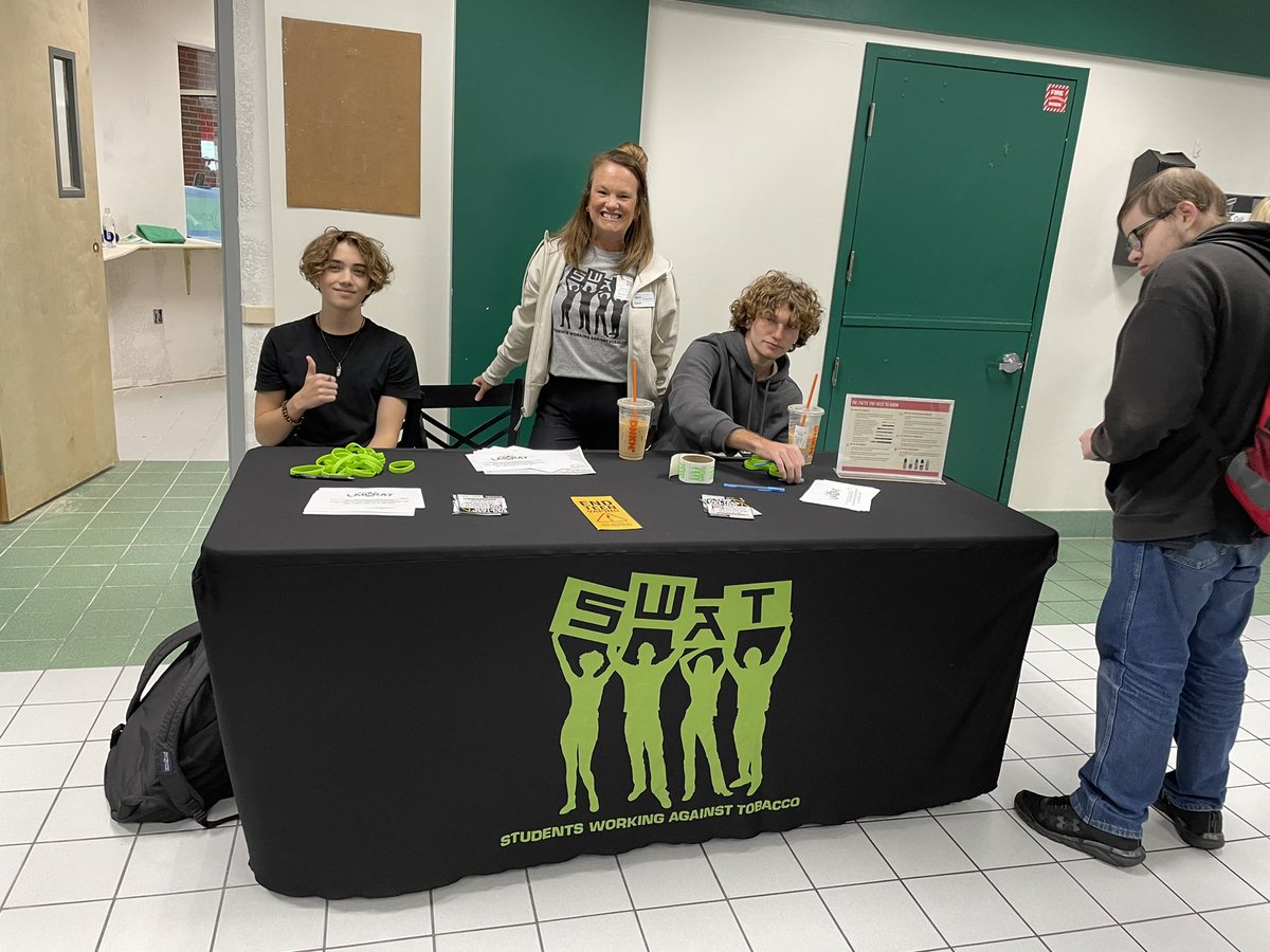 EvanaFretterd's tweet photo. So much going on today during lunches @FPCHS SWAT and @fpcsga advocating against tobacco #NotaLabRat day, Class Competitions for wearing orange to support anti-bullying #UnityDay2022, Blood Drive sign ups, and collection to aid homeless. WOW busy day! https://t.co/eD9GZ9mK7C