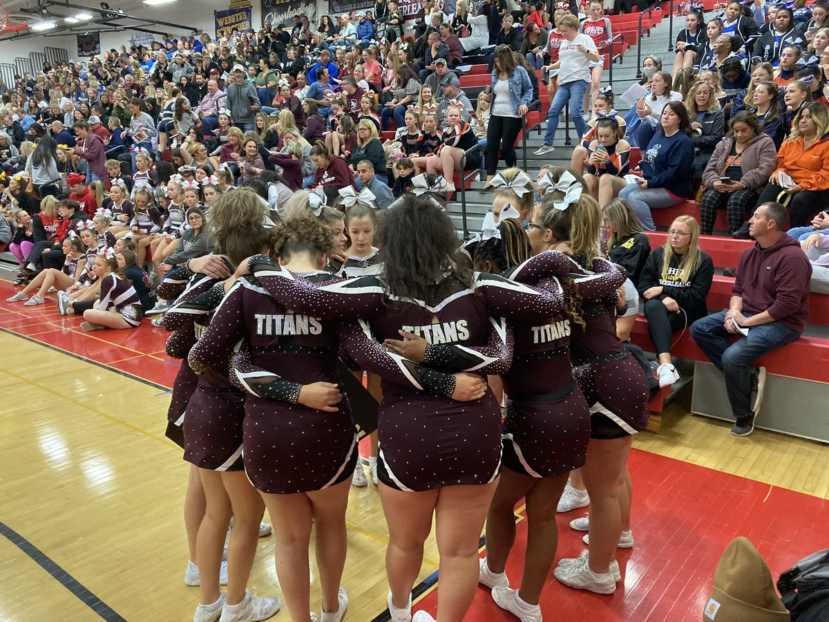 ARHSTitanTV's tweet photo. Great performance by our JV @ArcadiaCheer squad! #GoTitans https://t.co/4ls8svqk1H