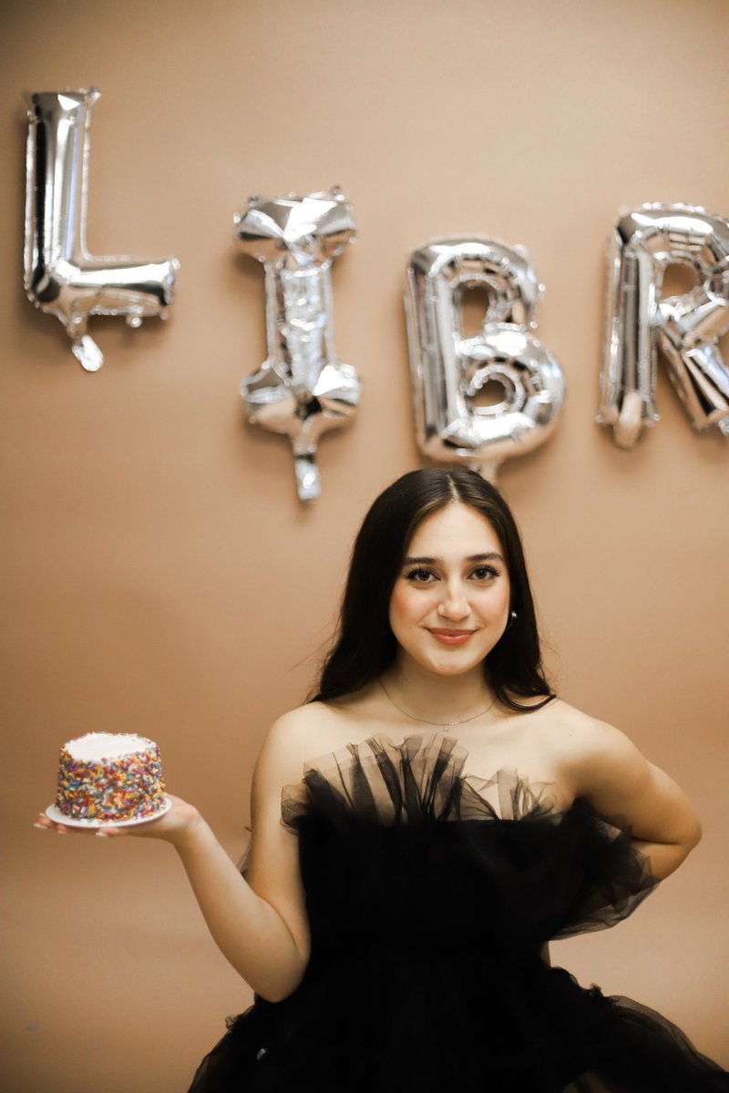 leilanikoeppe's tweet photo. birthday month⚖️🖤 https://t.co/OWvXuaHkO5