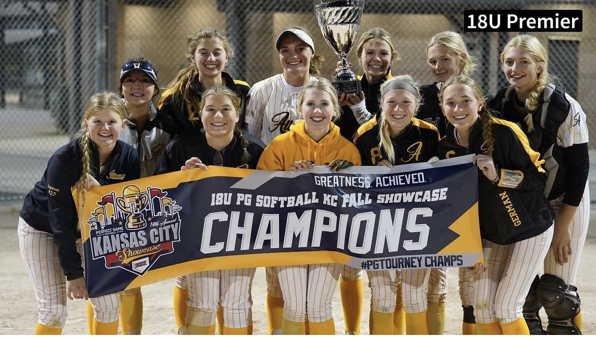 izziebenge's tweet photo. Had an amazing time down in Kansas City. Championship game was a battle, score was 3-3 up until the last inning and won 8-3.Thank you @PG_Softball for such a fun experience. Good way to end the season with these girls! https://t.co/yw4XZ14LV9
