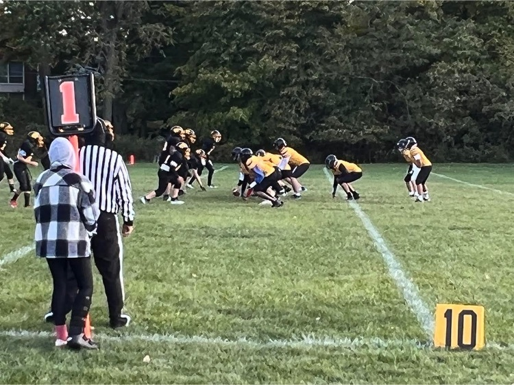 GlenviewEMSD's tweet photo. The undefeated, conference champion, Glenview Gators!
#EMSD37Pride https://t.co/pVaonDTgTW