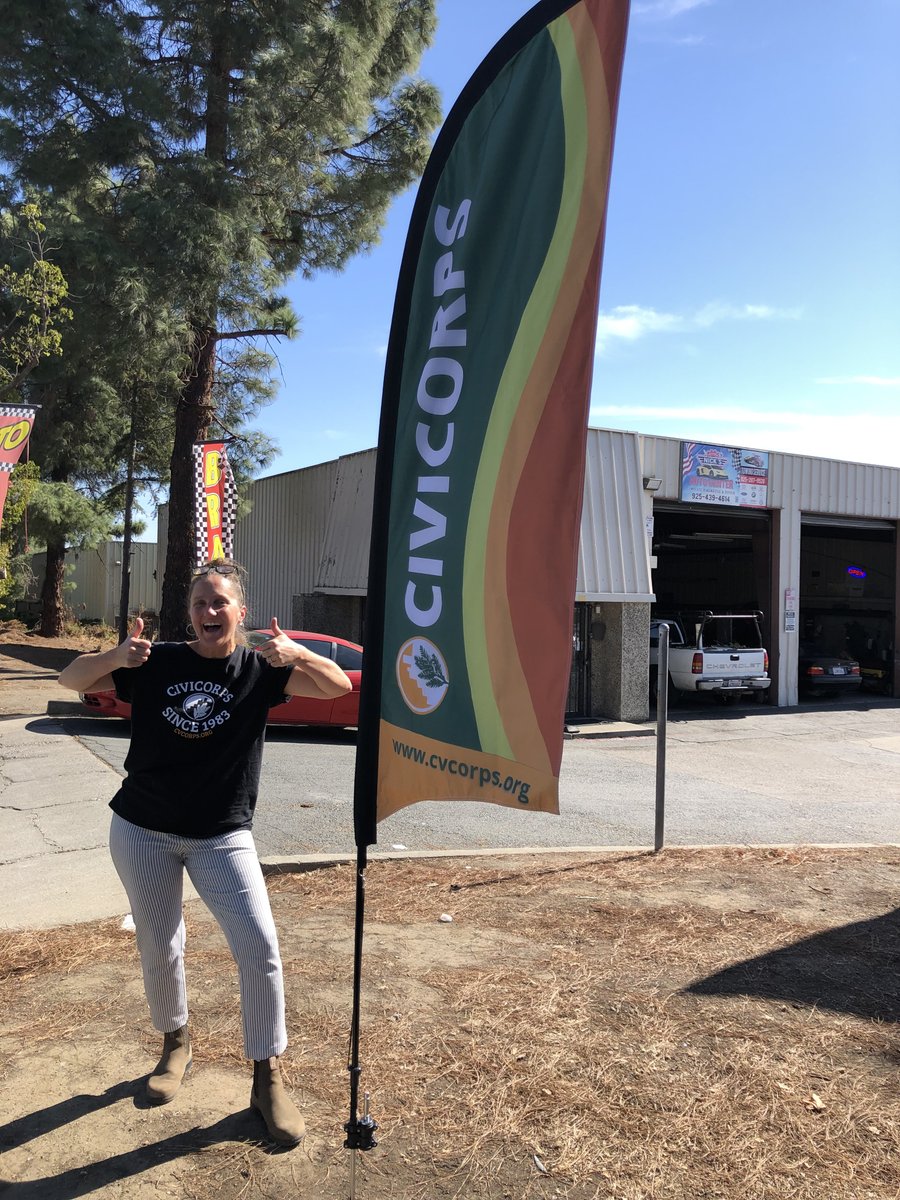Civicorps's tweet photo. 🥂 IT'S OFFICIAL: celebrating at our new Job Training Satellite in @CityofPittsburgCA.  So thrilled to show off our new space and welcome community. Proud to showcase the local artists @deredwk &amp; @pablitosomething #Youth #GreenJobs #Conservation #LocalCorpsPride #CityofPittsburg https://t.co/XNb9RSGl1I