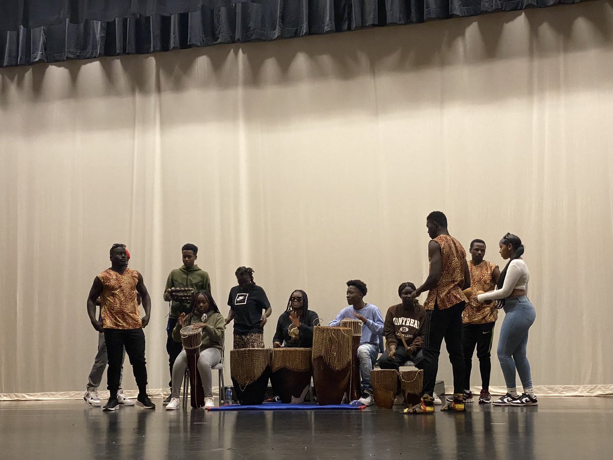 MissAGalloway's tweet photo. “Music can give you friendship. It can give you courage”. Thank you to the The Kamengo Cultural Troupe for a great meeting with the BSA after an incredible presentation to @StPaulOCSB students. What an amazing afternoon! @MmeBishop @RebeccaCarew8 🙏🏿🙏🏾🙏🏽🙏🏼🙏🏻 #BeStPaul #ocsbJoy https://t.co/FeXGnLNEdH