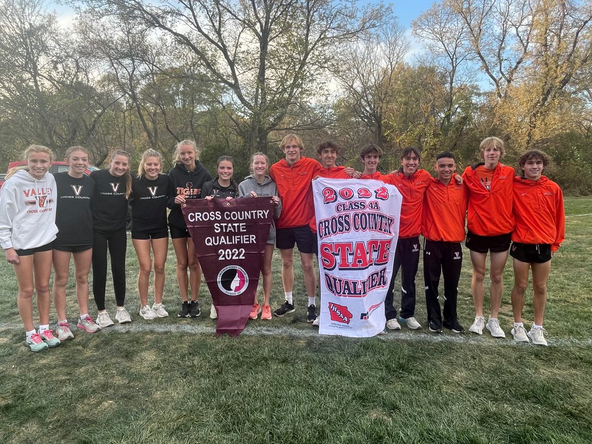 ValleyXCTF's tweet photo. On to state! Boys finish second at Council Bluffs SQM. https://t.co/dA0DmdwclE