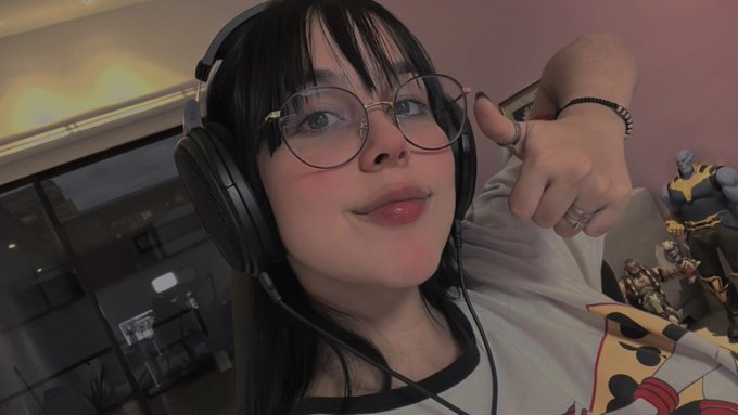 Ven al Stream, vamos a ver lo de Valorant   https://t.co/wcNc7vUSt7 https://t.co/yA81dJStYG