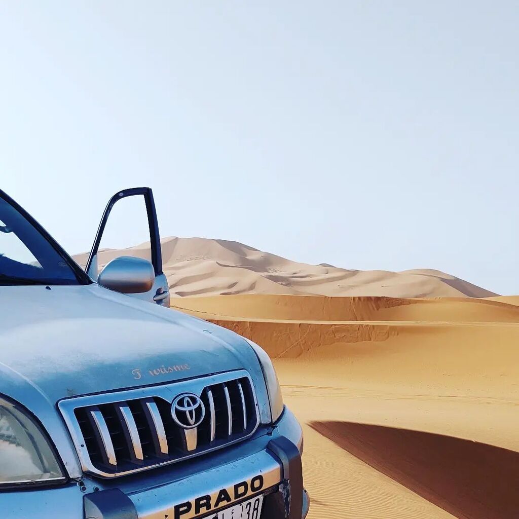 BseMoody's tweet photo. 🏜️-Trip

#🏜️ #car #travel #nature #automotive #drive #landscape #dessert #sand #dune #marokko #pictureoftheday https://t.co/WdvbcVkrHX https://t.co/vkauHDdNbX