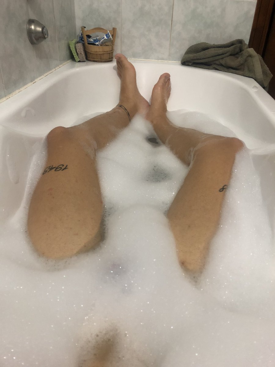 MasterS1mo's tweet photo. Un bel bagno rilassante🦶🏼😈
#feet #fetish #findom #cashmaster #findommaster #paypig #atm #rt #moneyslave @BestFootMasters @rt4dom @AlphaMaleWorld1 @bisexcasmx @MASTER_UPDATES @RtFindom15 @rt_slave_ma @masterisgodIT @officer_rt @RTCASHSLAVE @RT4Masters @RTslavemaster @rt_feet https://t.co/JVVo2TurqH