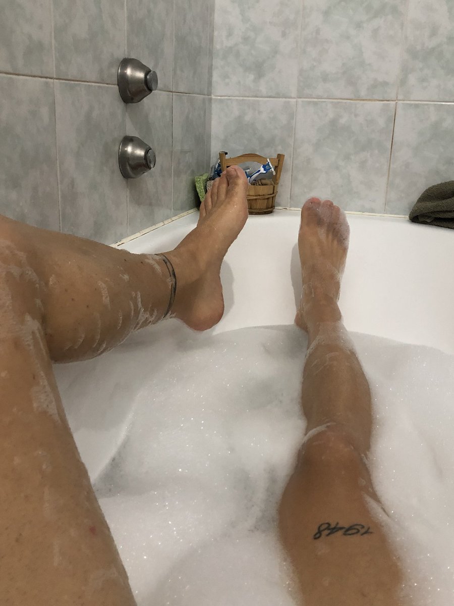 MasterS1mo's tweet photo. Un bel bagno rilassante🦶🏼😈
#feet #fetish #findom #cashmaster #findommaster #paypig #atm #rt #moneyslave @BestFootMasters @rt4dom @AlphaMaleWorld1 @bisexcasmx @MASTER_UPDATES @RtFindom15 @rt_slave_ma @masterisgodIT @officer_rt @RTCASHSLAVE @RT4Masters @RTslavemaster @rt_feet https://t.co/JVVo2TurqH