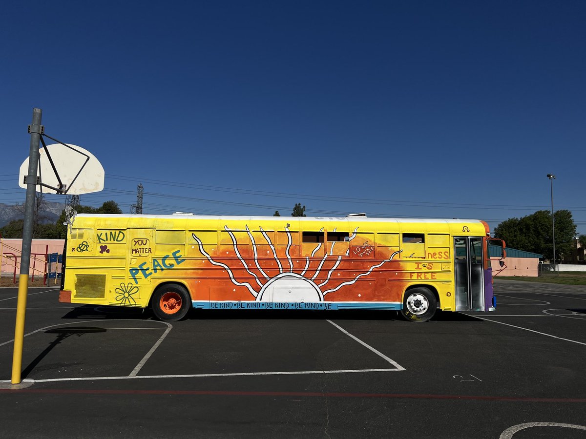 CJUSDStudentSvc's tweet photo. We had an amazing time visiting @JVRoadrunners for #UnityDay22! #CJUSD #BullyingPrevention @ColtonJUSD @fontanastation @jamal_fades @CJUSDSafety https://t.co/46tqp2Z8ua