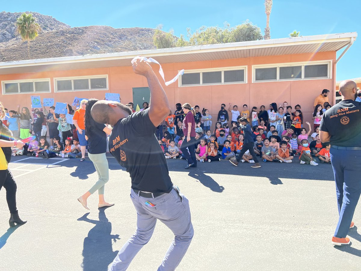 CJUSDStudentSvc's tweet photo. We had an amazing time visiting @JVRoadrunners for #UnityDay22! #CJUSD #BullyingPrevention @ColtonJUSD @fontanastation @jamal_fades @CJUSDSafety https://t.co/46tqp2Z8ua