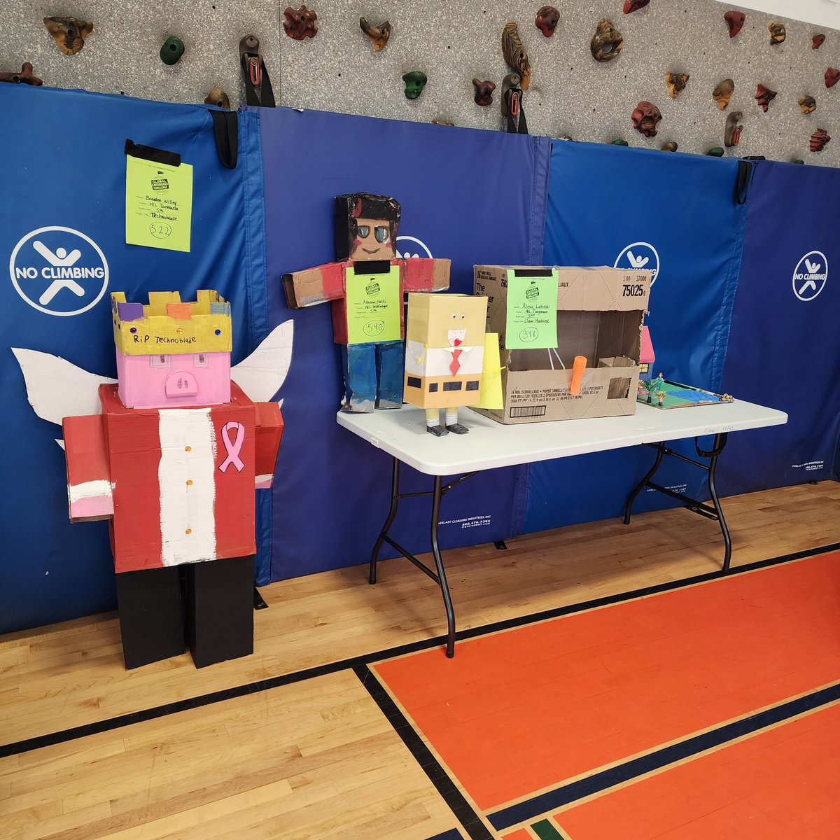 PWintermediate's tweet photo. There are so many AMAZING pieces at the cardboard challenge. Our Pinewood kiddos are so talented! @MohonCSD #pinewoodproud #mohonproud https://t.co/cHS9XfigaR