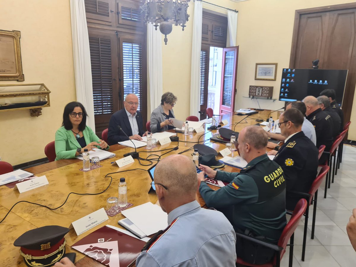 La Junta Local de Seguretat de Reus ha aprovat el Pla Local de Seguretat Reus 2023-2026, l’instrument per a la gestió global, transversal i coordinada de les polítiques públiques de seguretat urbana a la ciutat durant els propers quatre anys.